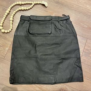 NWT Genuine Leather Black mini skirt with pouch , Sz 11